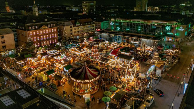 Drei Entlassungen nach Gewaltvorfall auf Hanauer Weihnachtsmarkt Drei Entlassungen nach Gewaltvorfall auf Hanauer Weihnachtsmarkt
