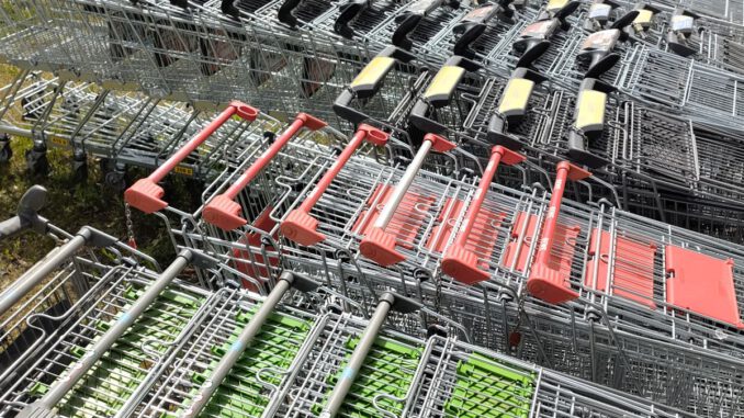Hanau holt herrenlose Einkaufswagen zurück und spart Metall und Geld