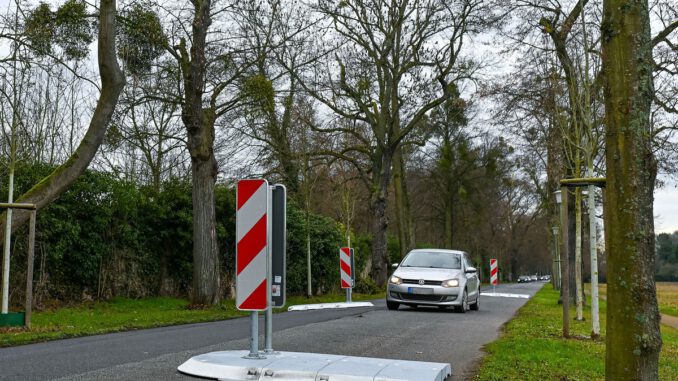 Hanau installiert sechs Verkehrsinseln in Wilhelmsbader Allee zur Verkehrsberuhigung Hanau installiert sechs Verkehrsinseln in Wilhelmsbader Allee zur Verkehrsberuhigung