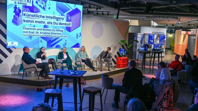 Hanau lädt zu Diskussionen über Einfluss von Künstlicher Intelligenz auf Design und Kunst Hanau lädt zu Diskussionen über Einfluss von Künstlicher Intelligenz auf Design und Kunst
