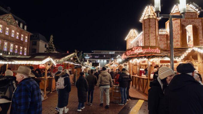 Hanau verbindet Weihnachtsmärkte, Stadtprogramm und ungewöhnliche Aktionen in der ersten Adventswoche Hanau verbindet Weihnachtsmärkte, Stadtprogramm und ungewöhnliche Aktionen in der ersten Adventswoche