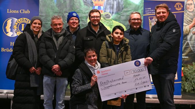 Hanauer Adventskalender erzielt 30.000 Euro für Kinder- und Jugendprojekte Hanauer Adventskalender erzielt 30.000 Euro für Kinder- und Jugendprojekte