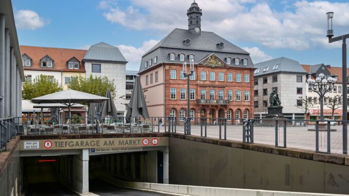 Tiefgarage Am Markt in Hanau am 17. Mai vormittags wegen Bauwerksprüfung geschlossen
