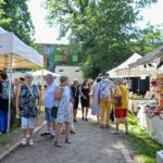 Vier Tage Wein, Musik und Kunst im Schlossgarten von Hanau